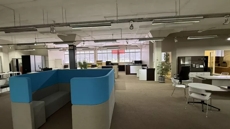 4 832 m² Office to let in Observatory, 9 Browning Road (All Office) (photo 35)