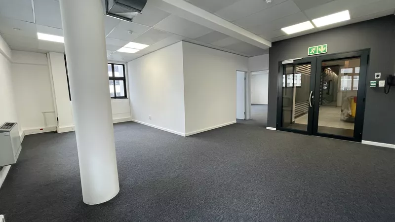 316 m² Office to let in Cape Town City Centre/CBD, 30 Waterkant (photo 9)