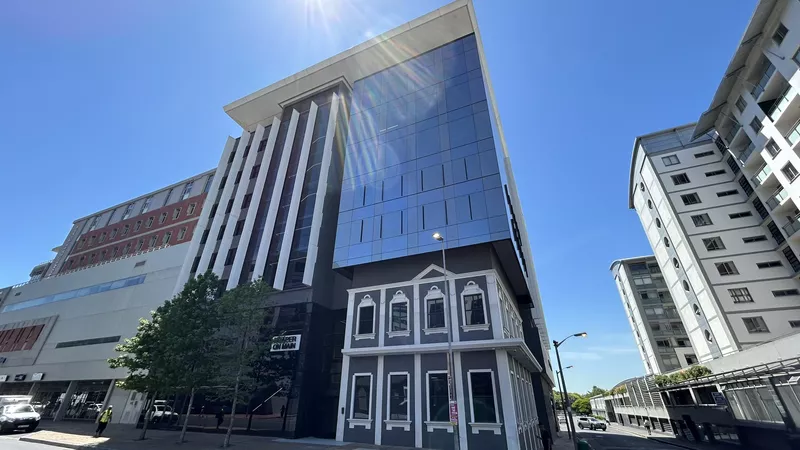 315 m² Office to let in Claremont, Draper On Main (photo 2)