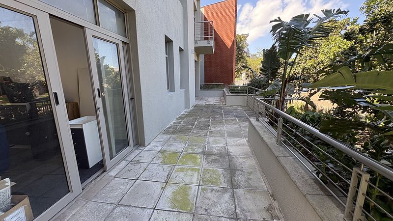 124 m² Office to let in Century City, Eaton House (photo 25)