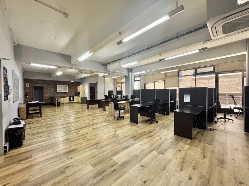 265 m² Office to let in Cape Town City Centre/CBD, 4 Loop Street (photo 2)