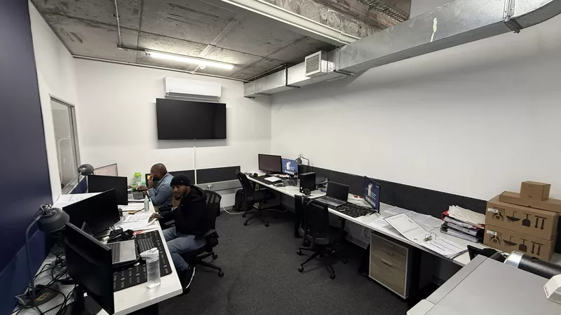 360 m² Office to let in Observatory, North Park (photo 20)
