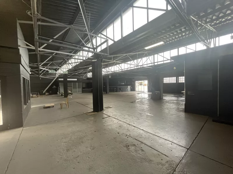 800 m² Industrial to let in Athlone, 3 Blomvlei Road (photo 7)