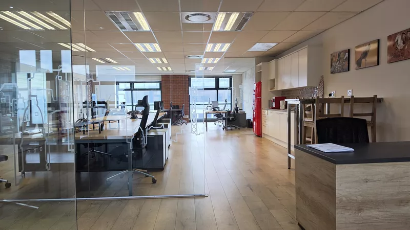 233 m² Office for sale in Century City, Matrix (photo 7)