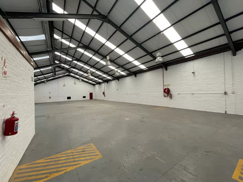 1 098 m² Industrial to let in Beaconvale, 95 Rissik Str (photo 4)