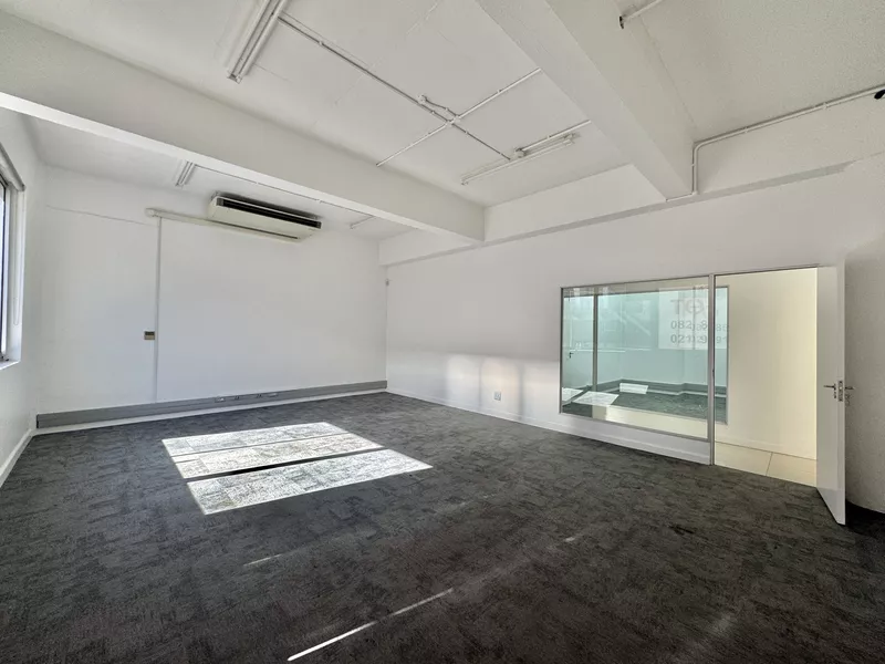 363 m² Office to let in Cape Town, So (photo 10)