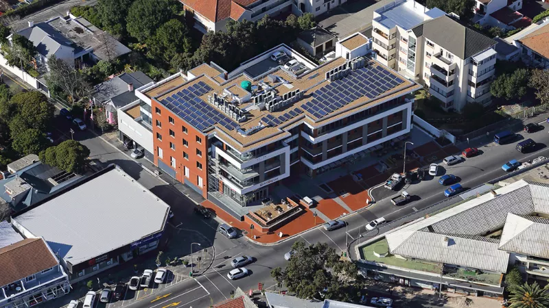 1 124 m² Office to let in Kenilworth, 325 Main Road Kenilworth, Pam Golding on Main (photo 2)