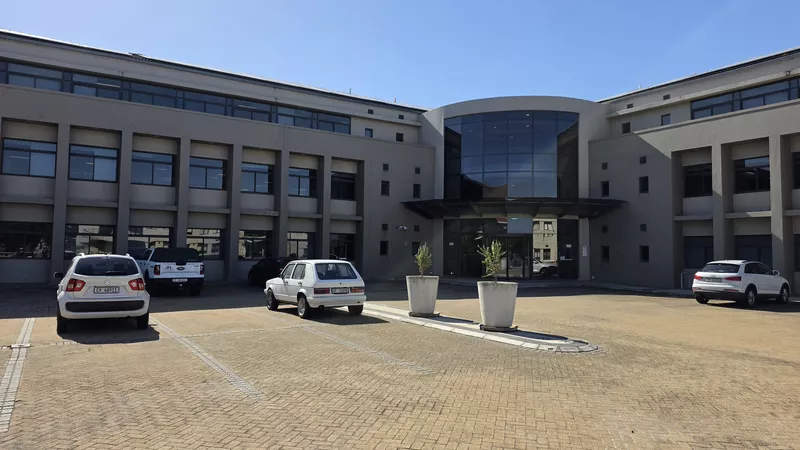 3 816 m² Office to let in Estuaries Office Estate, No 2 Estuaries (photo 5)