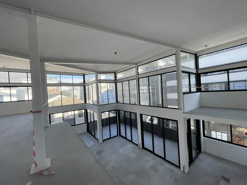 330 m² Retail property to let in Cape Town, 99 Harington (photo 20)