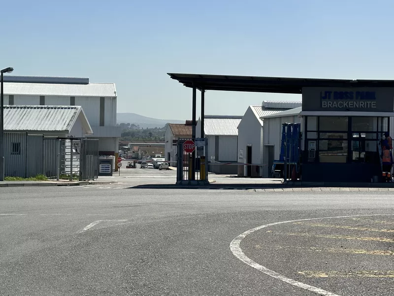 316 m² Industrial to let in Brackenfell, JT Ross Park Brackenfell (photo 16)