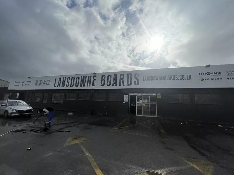 800 m² Industrial to let in Athlone, 3 Blomvlei Road (photo 3)