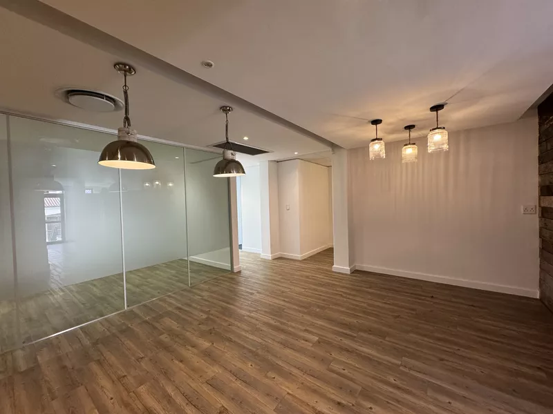 1 950 m² Office for sale in Tyger Valley, Biella Building (photo 6)
