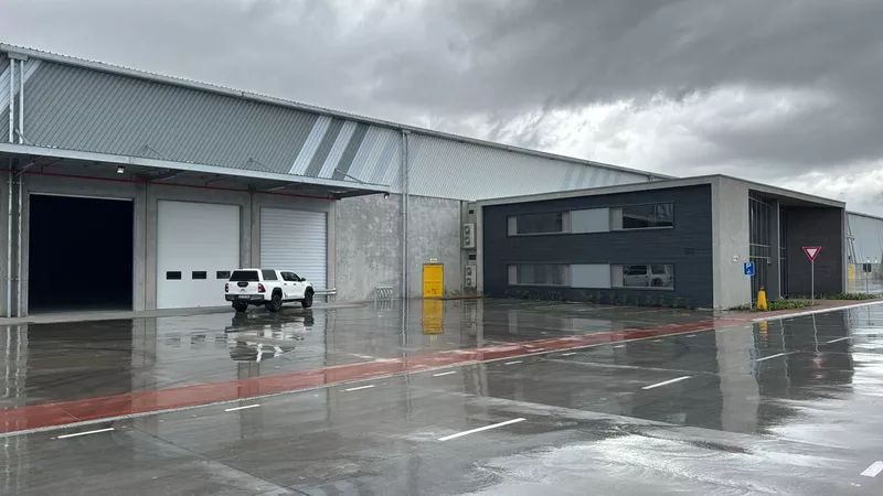 3 503 m² Industrial to let in Wimbledon Estate, ARTERIAL INDUSTRIAL PARK (photo 1)