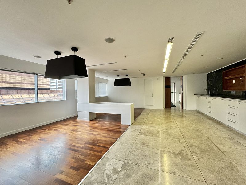 1 000 m² Office to let in Cape Town City Centre/CBD, 8 Riebeek Street (photo 10)