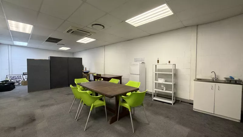 1 067 m² Industrial to let in Brackenfell, 9 Teejay Street (photo 26)