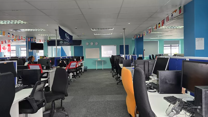 585 m² Office to let in Colosseum (photo 25)