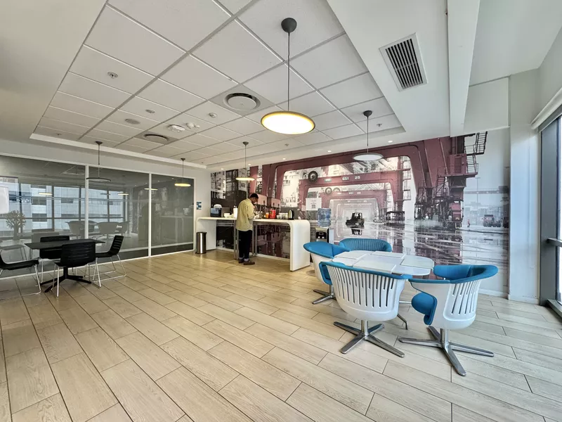 2 051 m² Office to let in Cape Town City Centre/CBD, Roggebaai Place (photo 14)