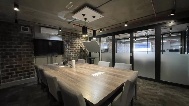 287 m² Office for sale in Woodstock, The Ironworks (photo 4)