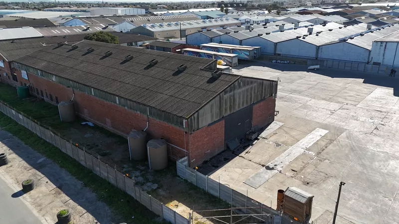 3 813 m² Industrial to let in Brackenfell Industrial, 6 Viben Avenue (photo 9)