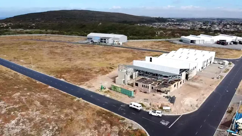17 994 m² Vacant land for sale in Estuaries Office Estate, FIRGROVE INDUSTRIAL ESTATE (photo 5)