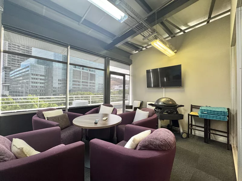 373 m² Office to let in Cape Town City Centre/CBD, North Wharf (photo 14)