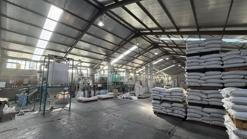 2 574 m² Industrial to let in Okavango Park, Falcon Close, Okavango Park (photo 5)