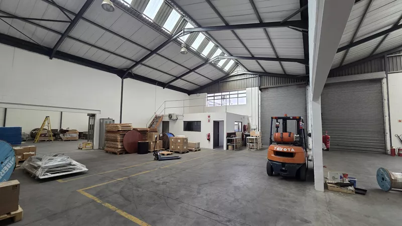 1 152 m² Industrial to let in Saxenburg Park 1, 11 Chardonnay Road, Saxenburg Park 1 (photo 9)