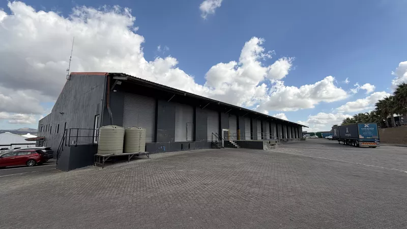 1 800 m² Industrial to let in Brackenfell, 111 Kruis Road (photo 2)