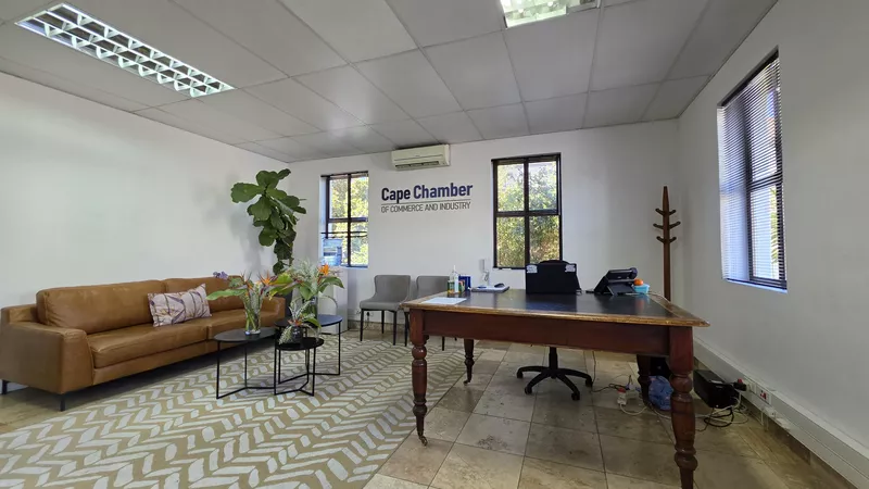 210 m² Office to let in Waterford Place Office Park, 1 Canal Close (photo 13)