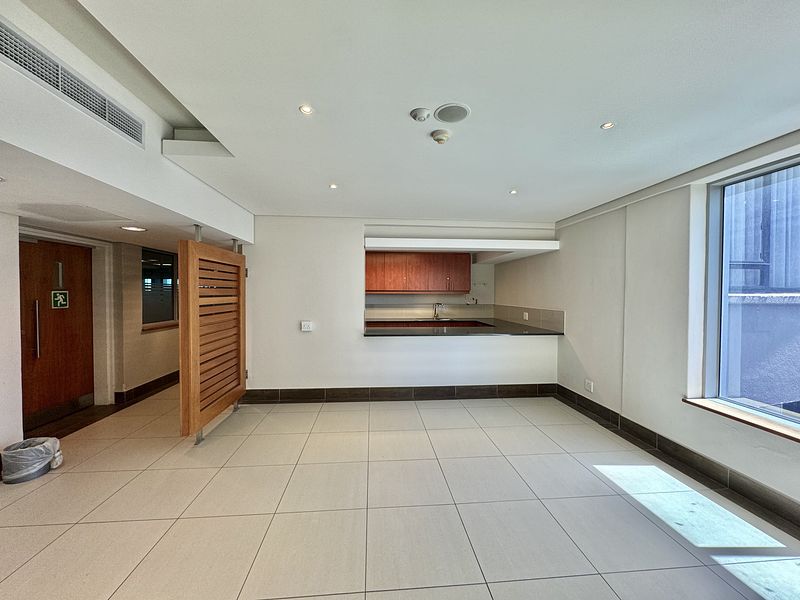 509 m² Office to let in Cape Town City Centre/CBD, 33 Heerengracht Street (photo 38)