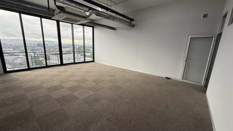 2 300 m² Office to let in Observatory, Deneb House (photo 23)