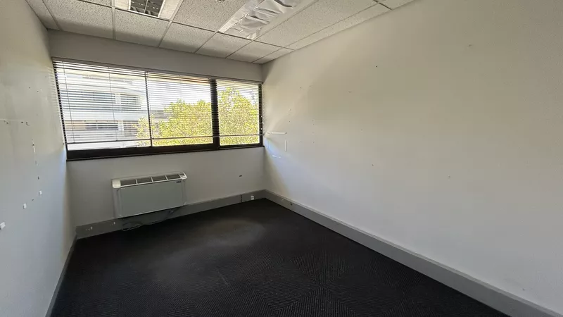 924 m² Office to let in Mowbray, Golf Park, GP3 (photo 17)