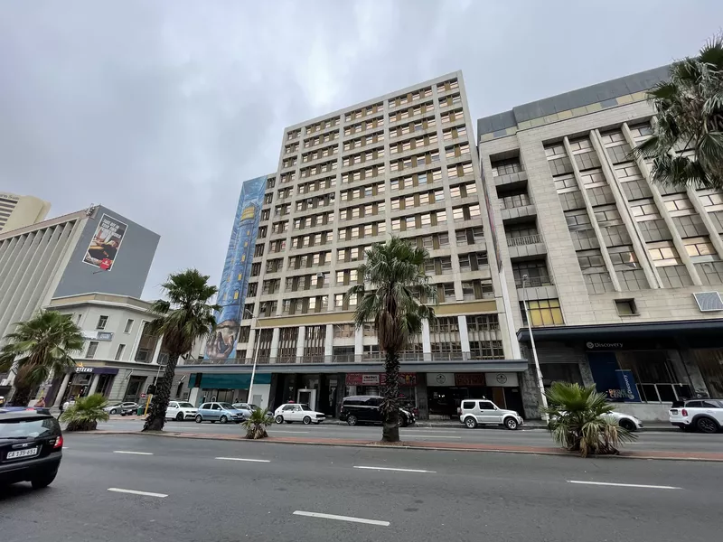516 m² Office to let in Cape Town City Centre/CBD, 63 Strand (photo 3)