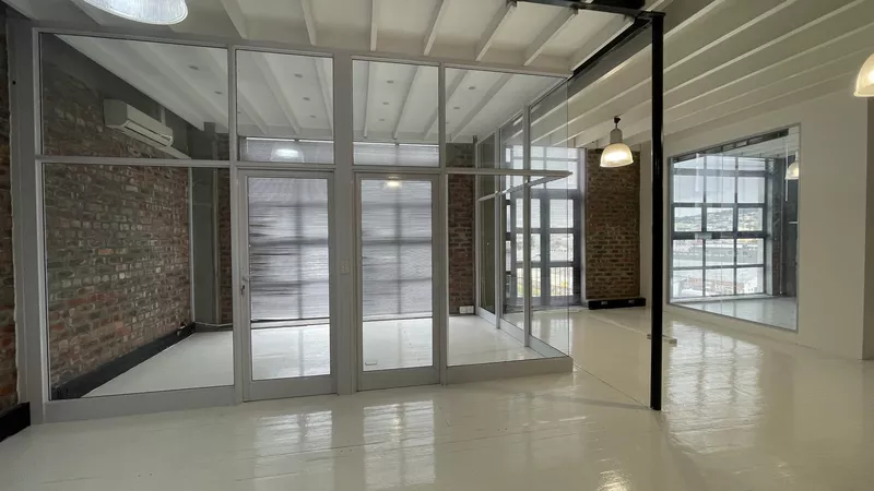 243 m² Office to let in Woodstock, Old Castle Brewery (photo 7)