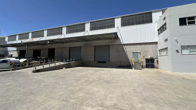 2 823 m² Industrial to let in Estuaries Office Estate, Montague Park (photo 2)