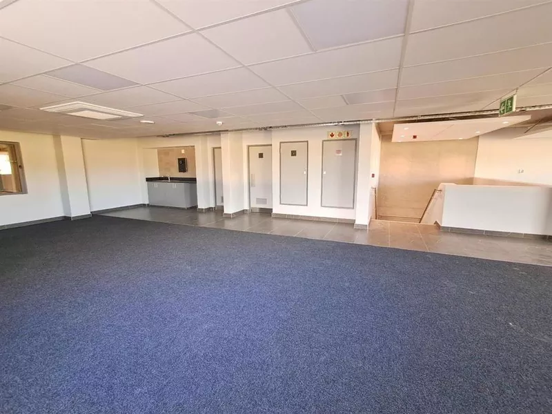 4 375 m² Industrial to let in Wimbledon Estate, ARTERIAL INDUSTRIAL PARK (photo 9)