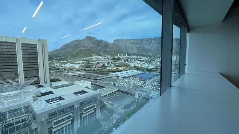 197 m² Office to let in Cape Town City Centre/CBD, The Towers (photo 17)