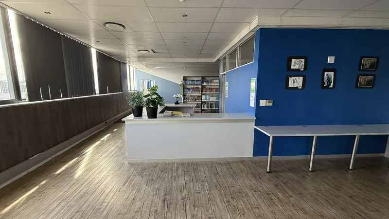 2 300 m² Office to let in Observatory, Deneb House (photo 53)