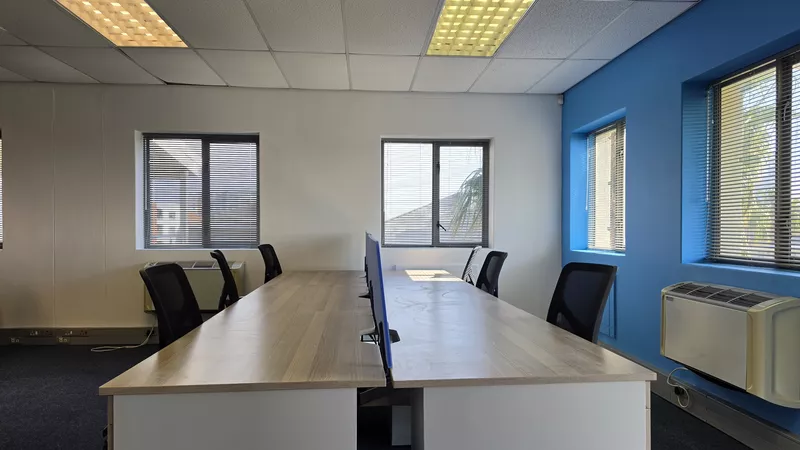 177 m² Office to let in Central Park, The Pavilion (photo 26)