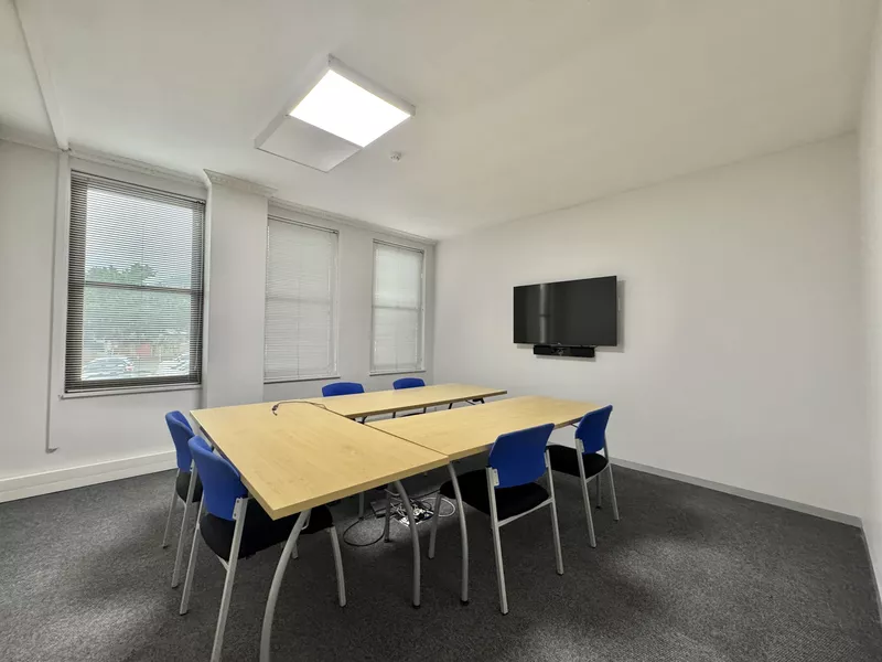 3 225 m² Office for sale in Cape Town, Mill House (photo 50)
