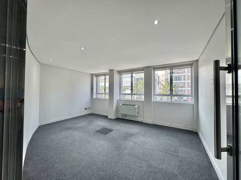 570 m² Office to let in Cape Town City Centre/CBD, 51 Wale Street (photo 7)