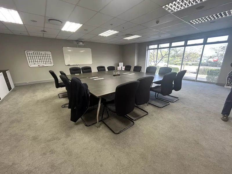 460 m² Office to let in Brackenfell, 35 London Circle office only (photo 4)