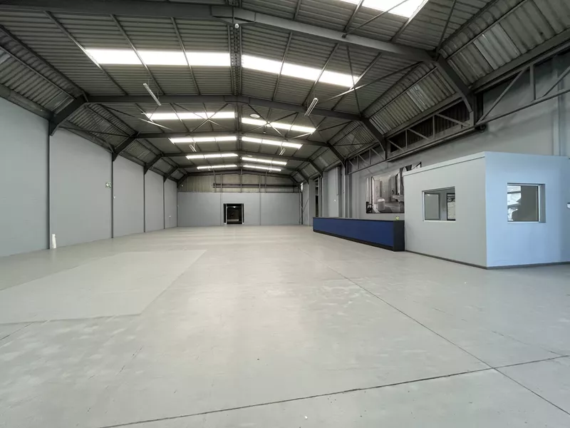 3 399 m² Industrial for sale in Beaconvale, 84 Connaught Road (photo 2)