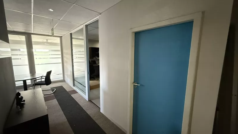 141 m² Office to let in Mowbray, River Park (photo 6)