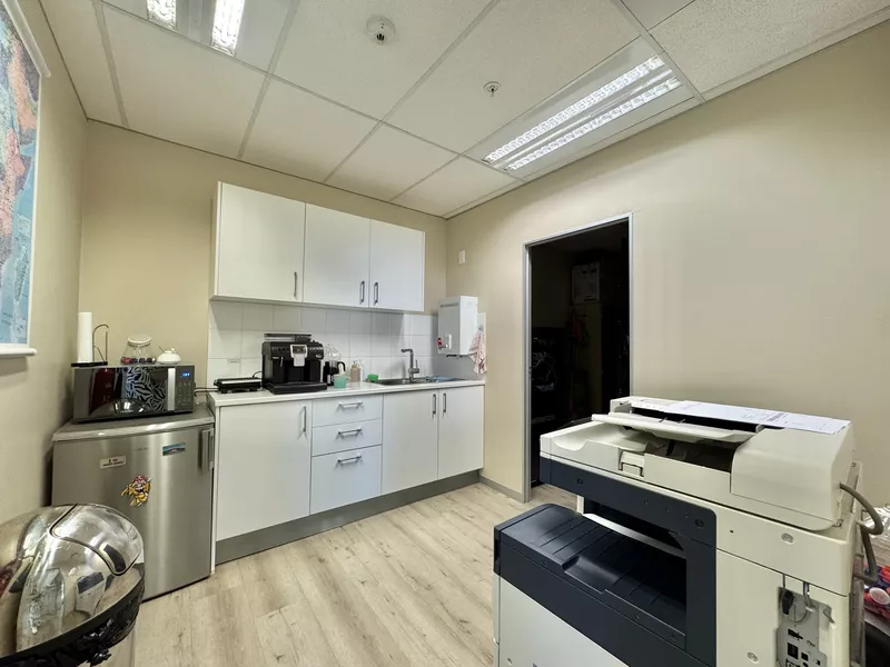 224 m² Office to let in Cape Town City Centre/CBD, One Thibault (photo 13)