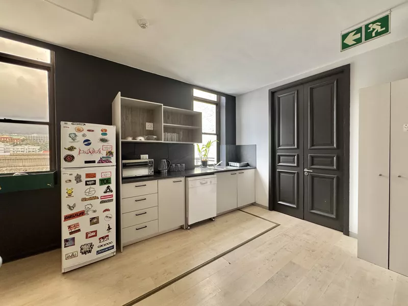 3 225 m² Office for sale in Cape Town, Mill House (photo 20)