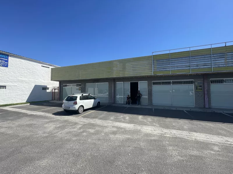 1 000 m² Industrial for sale in Ottery, Furnicraft (photo 1)