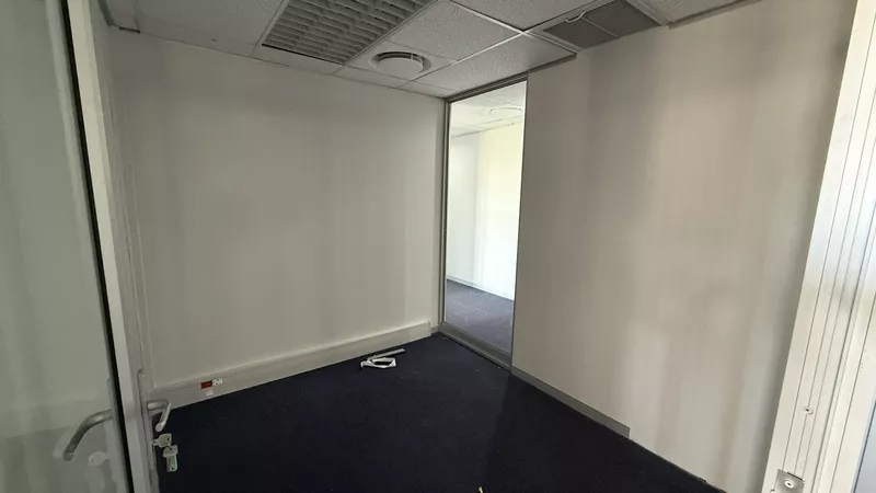 295 m² Office to let in Claremont, Brookside Office Park (photo 7)