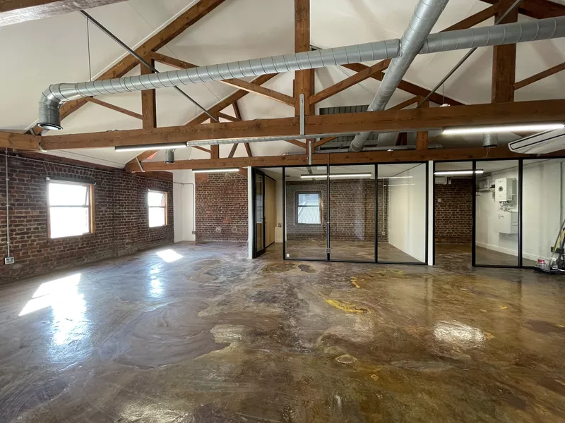303 m² Office for sale in Foreshore, Castle Mews (photo 19)