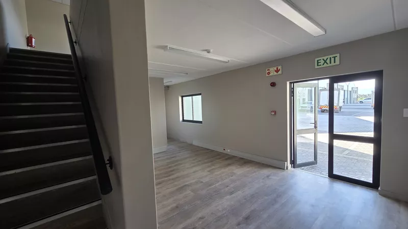 1 232 m² Industrial for sale in Somerset West, Java Industrial Park (photo 24)